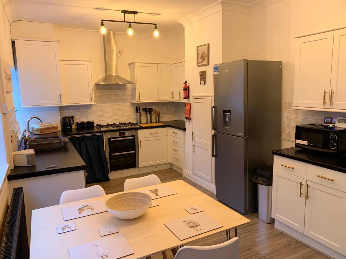 Stamer House By Yourstays, Stylish Quirky House, With 4 Double Bedrooms, Book Now! Stoke-on-Trent ภายนอก รูปภาพ